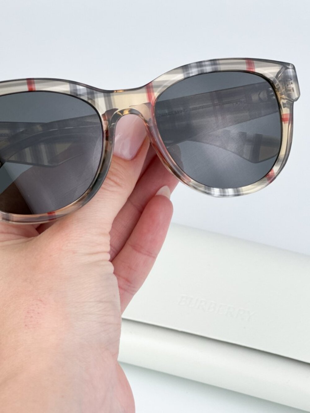 BURBERRY BE4432U 412287 VINTAGE CHECK DARK GREY OVAL SUNGLASSES